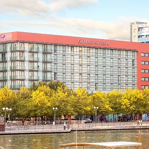 4* מלון Crowne Plaza - Docklands By Ihg